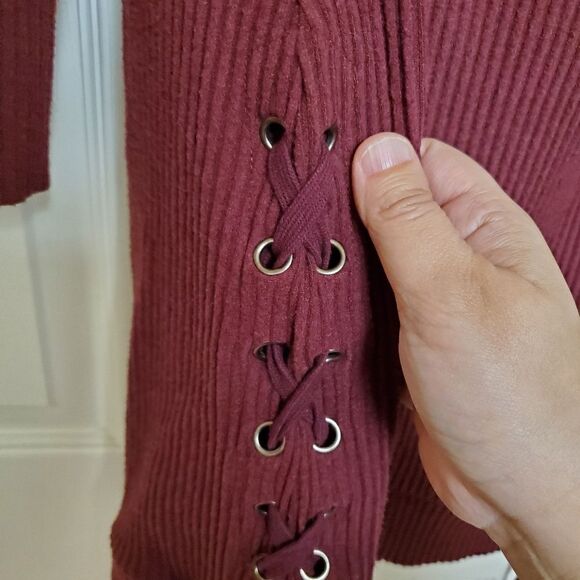 Doe & rae tunic size large wine color off shoulder rusched - Picture 4 of 7